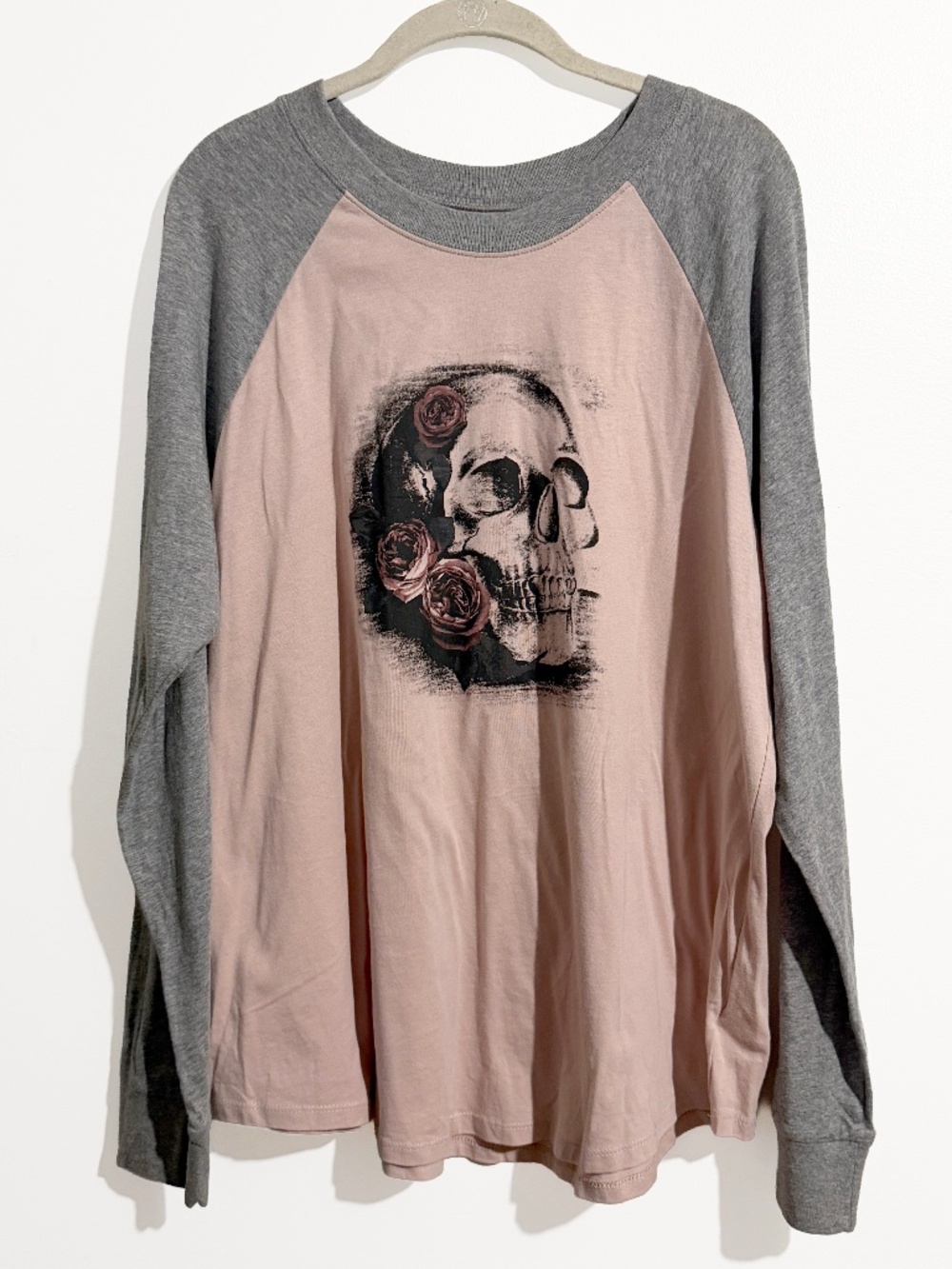 Torrid Pink and Gray Skull Floral Classic Fit Heritage Jersey Tee Size 1X NWT
